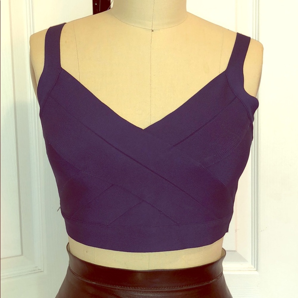 BCBG Maxazria Bandage Crop Top💙